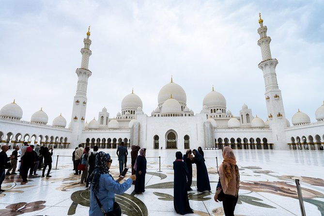 From Abu Dhabi: Grand Mosque, Qasr Al Watan Palace & Etihad Tower - Abu Dhabi in 6 Hours: What This Small-Group Tour Actually Covers