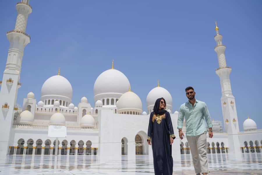 From Abu Dhabi: Grand Mosque, Royal Palace, and Etihad Tower - Corniche Pass-By Views: Small Stop, Big Payoff