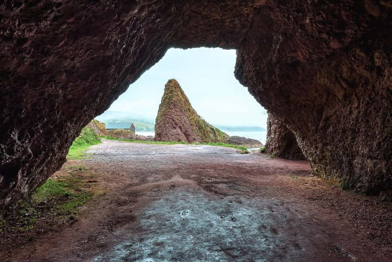 From Belfast: Giant's Causeway Guided Day Tour With Castles - Bushmills and the calm middle-to-late stretch