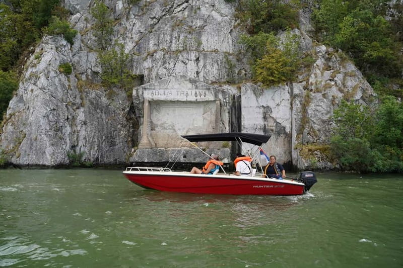 From Belgrade: Golubac Fortress and Iron Gate Gorge Tour - Kapetan Mišin Breg: Photo Stop, Break Time, and Optional Serbian Lunch