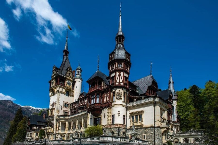 From Bucharest: Brasov Peles & Dracula's Castle Day Tour - Peleș Castle in Sinaia: royal detail you’ll actually notice