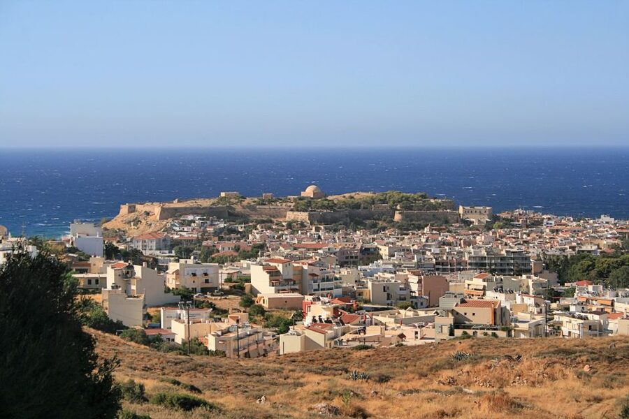 From Chania: Knossos Palace and Heraklion Full-Day Tour - Rethymno old town: the Venetian-style reset on the way back