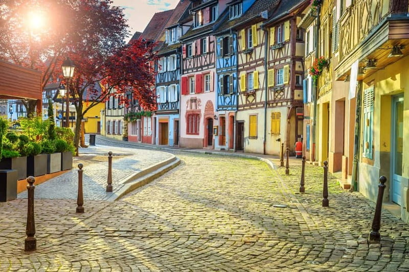 From Colmar: Haut-Koenigsbourg Castle and Villages Day Tour - Haut-Kœnigsbourg Castle Visit: Stairs, Views, and Trade-Route Stories