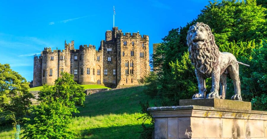 From Edinburgh: Alnwick Castle and Scottish Borders Tour - Price and value: is $129 a good deal for Alnwick plus border stops?
