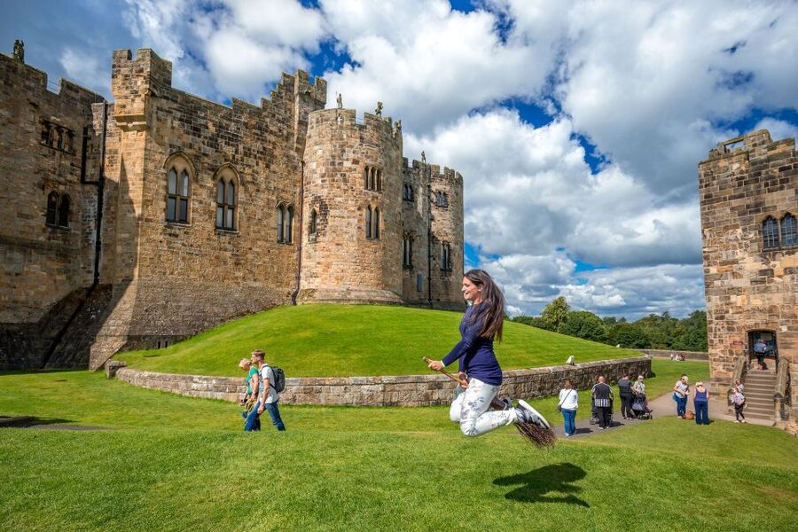 From Edinburgh: Day Trip to Bamburgh and Alnwick Castle - Price and value: what $68 really buys you