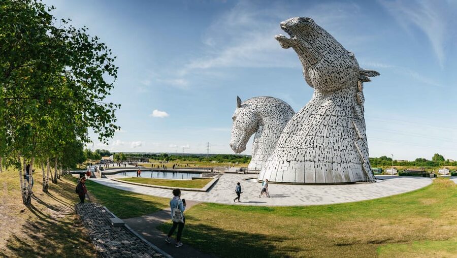From Edinburgh: Loch Lomond, Stirling Castle & Kelpies Tour - Callander and Doune Castle pass-by: quick hits between bigger stops