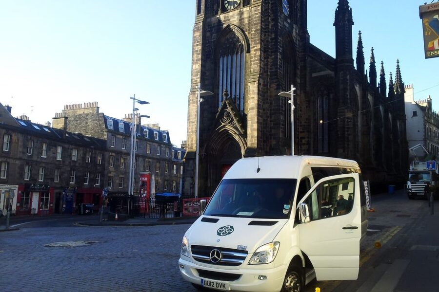 From Edinburgh: West Highland Lochs and Castles Day Trip - Green Welly Coffee Stop and King’s Knot: Small Breaks, Solid Payoff