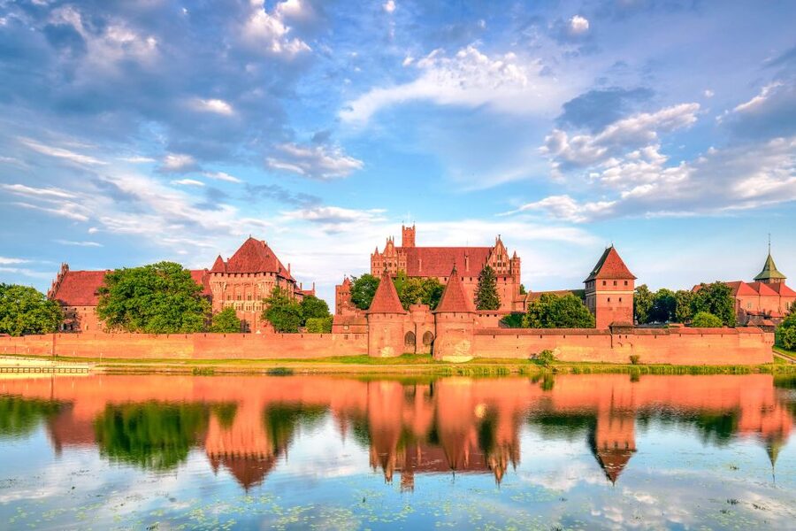From Gdansk: Malbork Castle Half-Day Private Tour - The guided tour: how the architecture turns into a real story