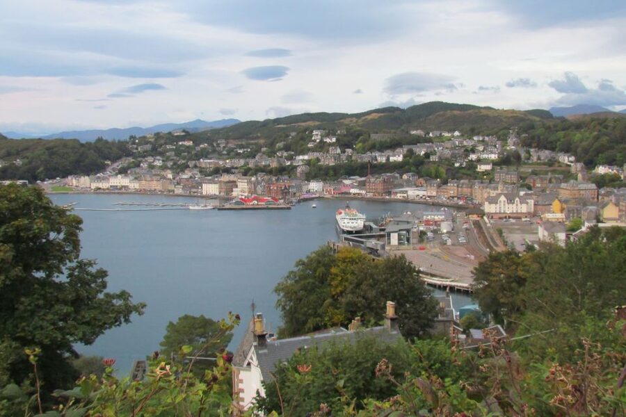 From Glasgow: Oban, Glencoe & West Highland Castles Day Trip - Oban lunch time: fishing-town energy with real choices