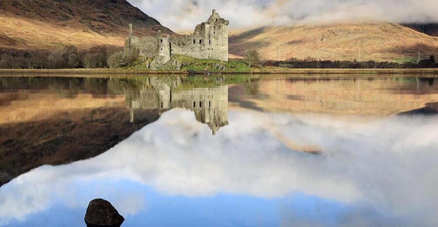 From Glasgow: Oban, Glencoe & West Highland Castles Day Trip - Castle Stalker: the quick photo stop that still sticks