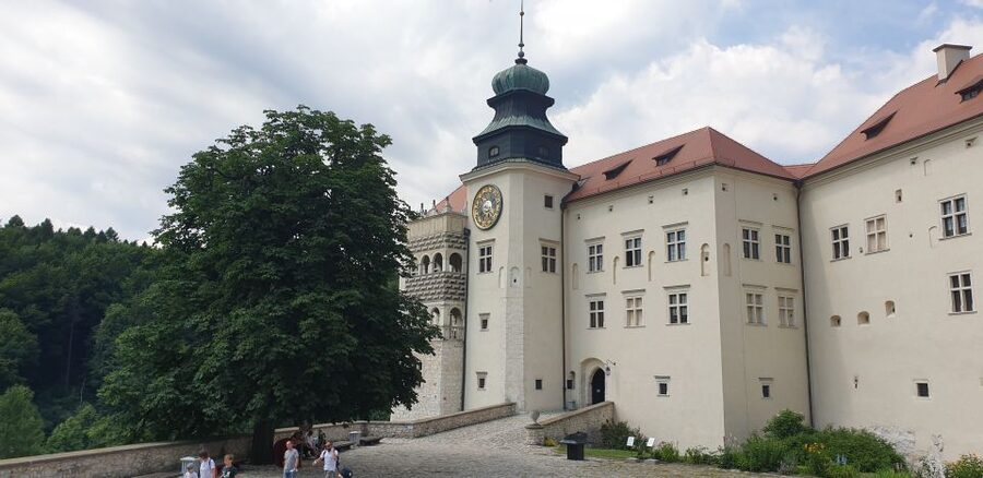 From Krakow: Ojców National Park & Ogrodzieniec Castle Tour - Krakow-to-Polish Jura: The Value of a Done-For-You Day