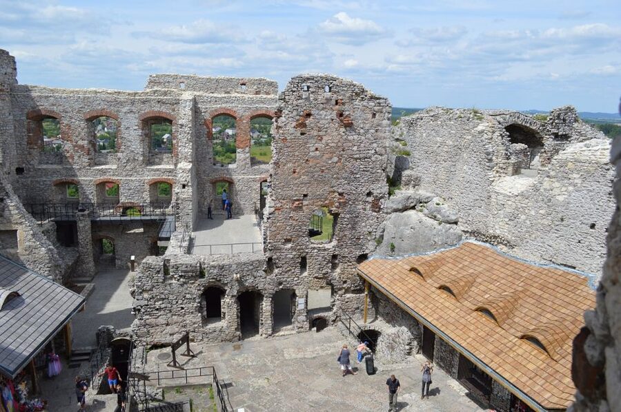 From Krakow: Ojców National Park & Ogrodzieniec Castle Tour - Door-to-Door Pickup: Where Comfort Turns Into More Sightseeing