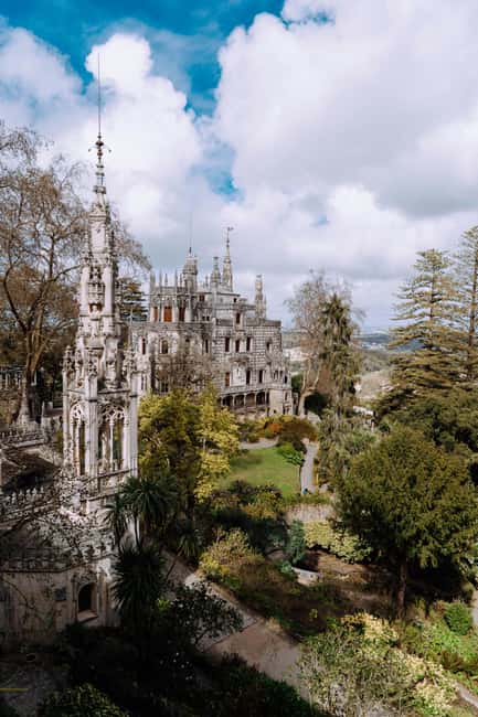 From Lisbon: Sintra Half-Day Tour with Pena Palace Tickets - The Sintra historic center break: time to breathe and shop
