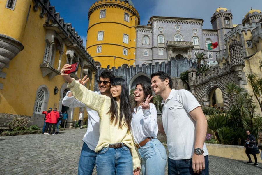 From Lisbon: Sintra & Pena Palace Day Trip with Wine Tasting - A guided Sintra stop with UNESCO-level context
