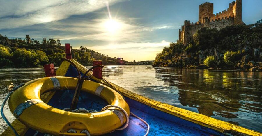 From Lisbon: Tomar, Christ Convent & Almourol Castle Tour - From Lisbon to Almourol: where the day finds its pace