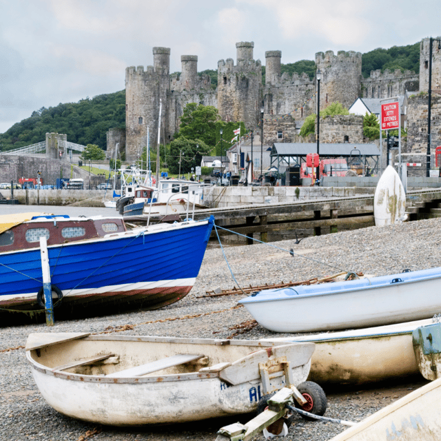 From Liverpool: North Wales and Caernarfon Castle Tour - Guides, Groups, and the Small-Group Advantage