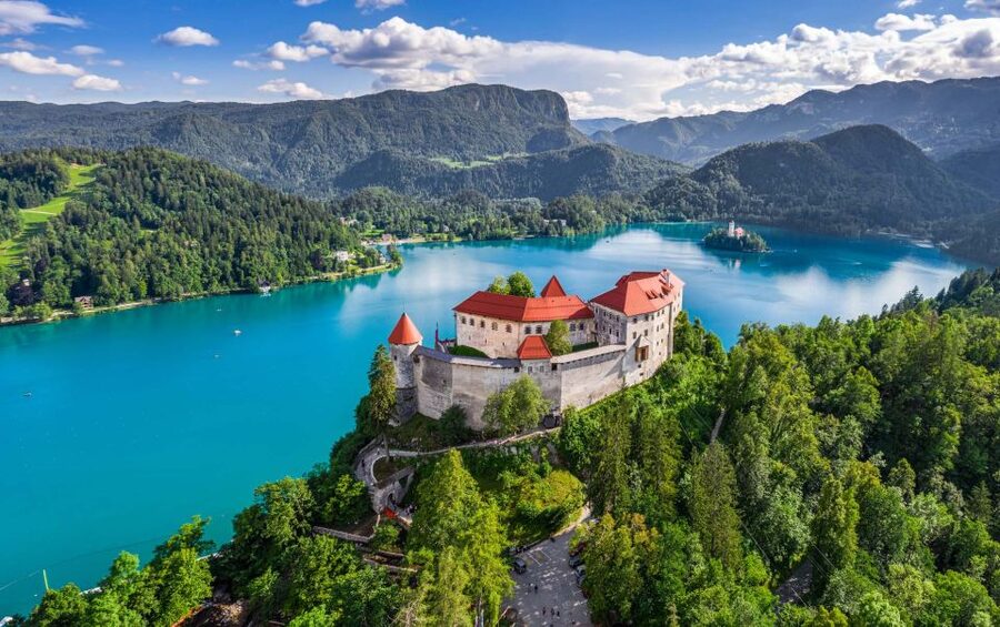 From Ljubljana: Postojna Cave, Predjama Castle and Lake Bled - Getting from Ljubljana: pickup timing and comfort matter