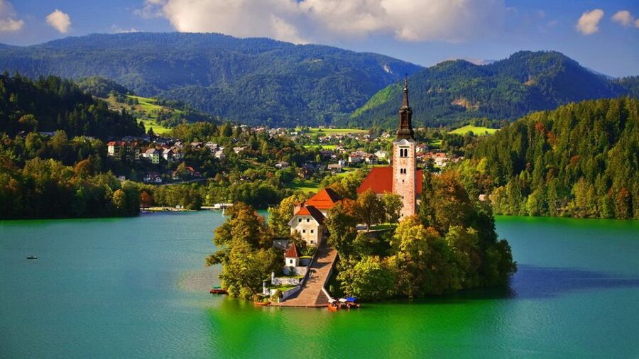 From Ljubljana: Trip to Lake Bled and Bled Castle - The pletna boat to Bled Island: the calm part of the day