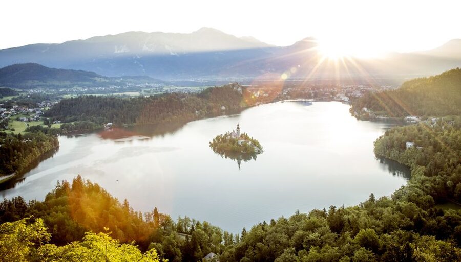 From Ljubljana: Trip to Lake Bled and Bled Castle - Guides can make or break it: what to look for on the day