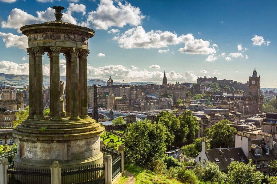 From London: Day Trip to Edinburgh by Rail with Castle Entry - Open-top hop-on bus: how it helps you see Royal Mile highlights fast