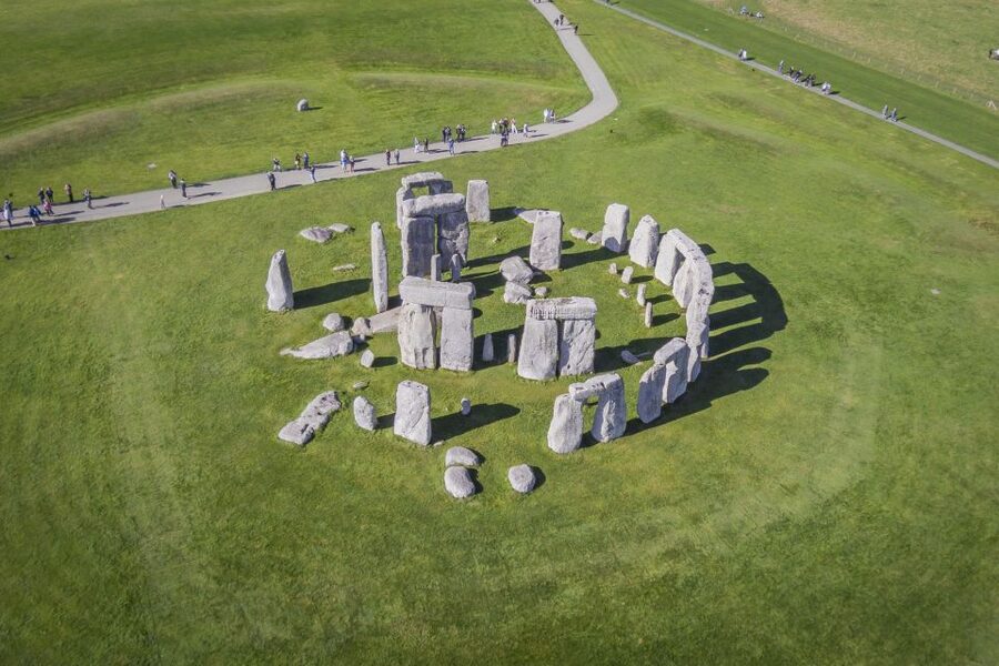 From London: Extended Visit to Windsor Castle and Stonehenge - Stonehenge with extra time: walking, audio, and forming your own theory