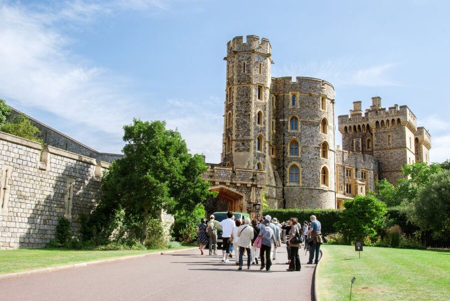 From London: Windsor Castle, Bath, and Stonehenge Day Trip - Should you book this London-to-Windsor-Stonehenge-Bath day trip?