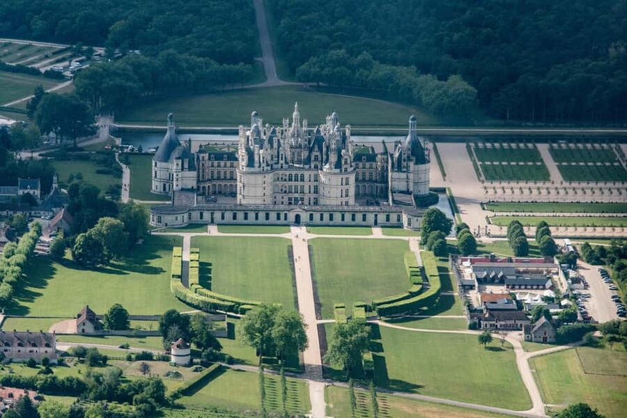 From Paris: Loire Valley Castles Day Trip With Wine Tasting - Price and Value: Is $104 Worth It?