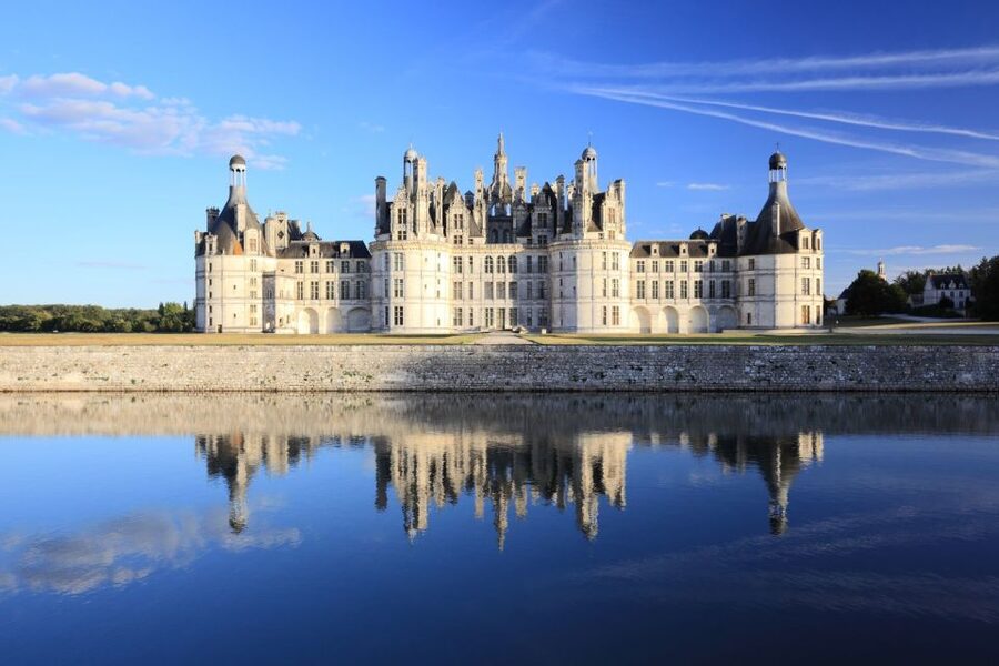 From Paris: Loire Valley Castles Tour with Hotel Transfers - A 13-hour Loire day: what the schedule does to you
