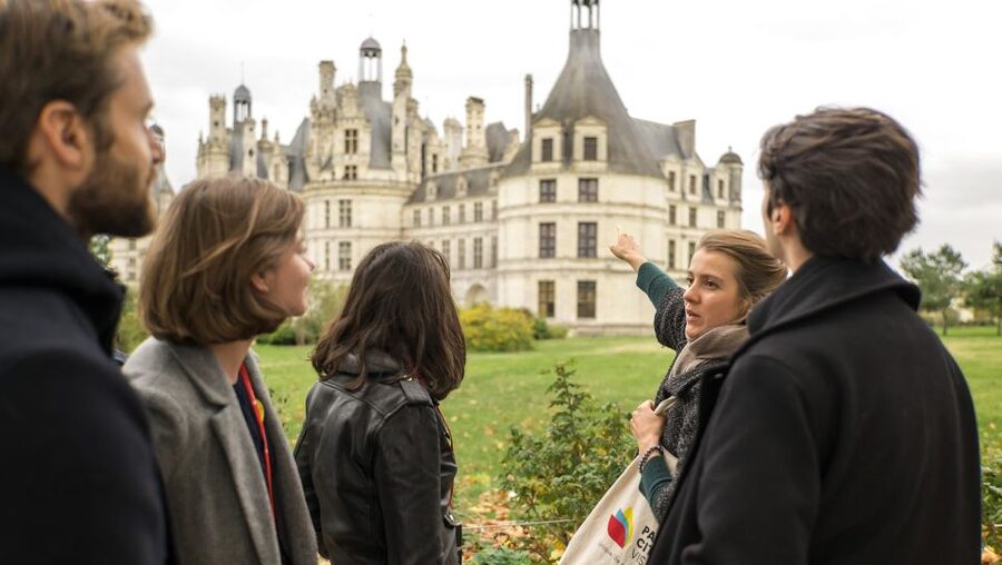 From Paris: Loire Valley Castles Tour with Hotel Transfers - Château de Chenonceau: fairy-tale setting with a complicated past