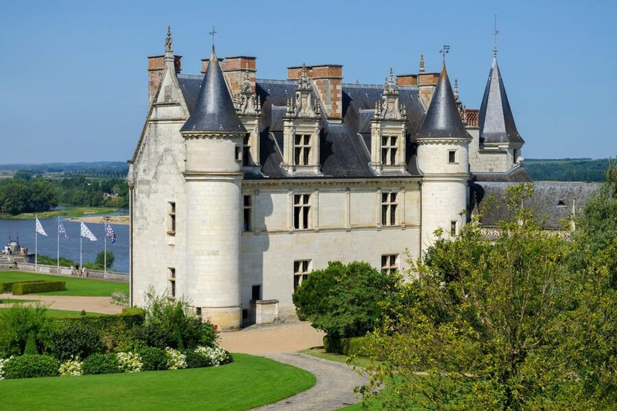 From Paris: Small-Group Loire Valley Castles Full-Day Tour - Who should book this Loire Valley day trip—and who should consider a different plan