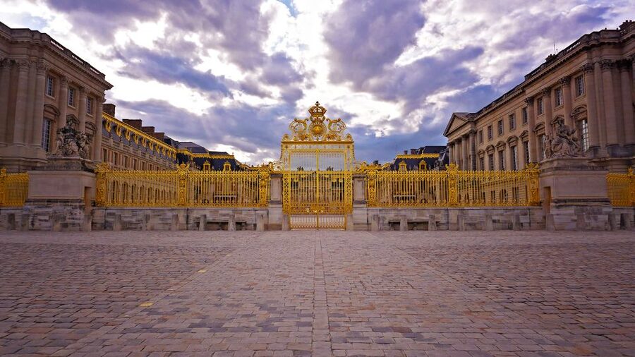 From Paris: Versailles Palace and Gardens Guided Experience - Garden Tour (about 2 hours): Louis XIV’s messaging in stone and water