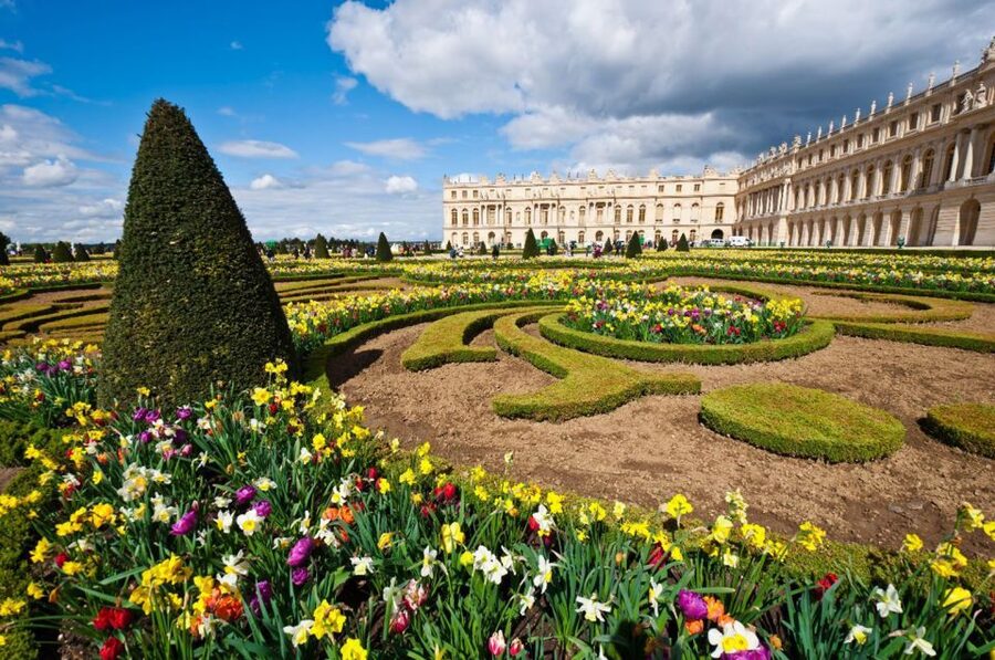 From Paris: Versailles Palace and Gardens with Transfer - What’s not included: Trianon Palaces and how it affects your priorities