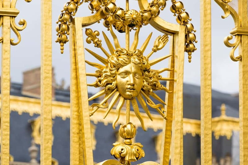 From Paris: Versailles Palace Guided Tour with Bus Transfers - Timing and Crowds: How to Make This Day Feel Manageable