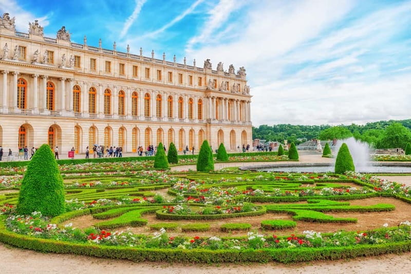 From Paris: Versailles Palace Guided Tour with Bus Transfers - Who This Versailles Tour Suits Best