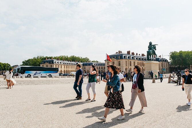 From Paris: Versailles Palace Live Tour with Gardens Access - Quick hits before you go
