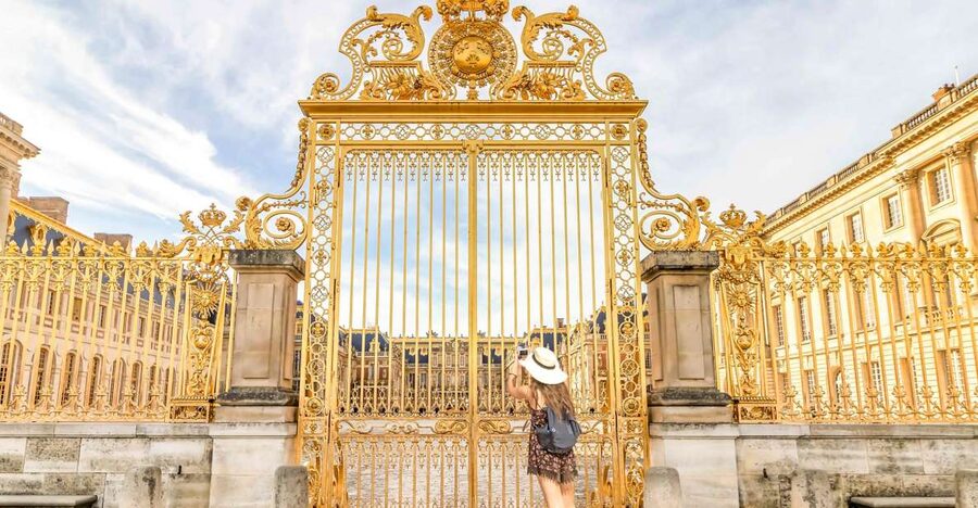 From Paris: Versailles Palace Self Guided & Gardens tickets - Audio Guide Strategy: Use It to Find the Story in the Rooms