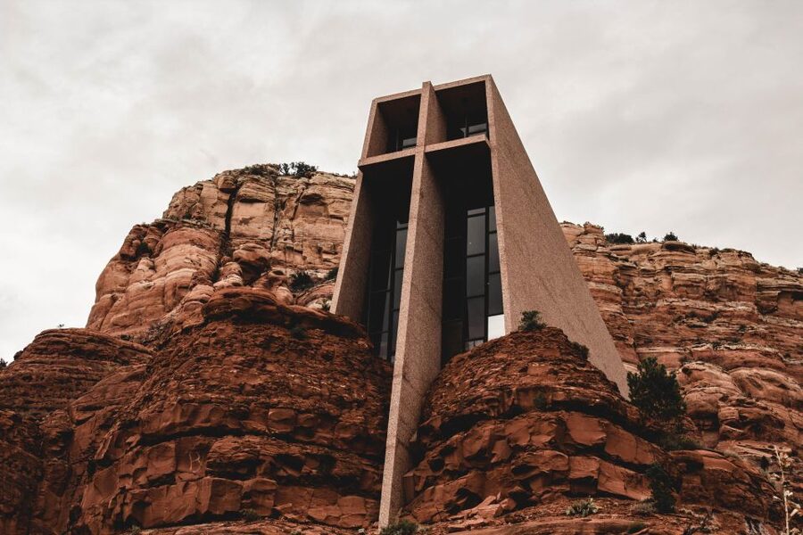 From Phoenix: Sedona, Jerome & Montezuma Castle Day Trip - Guides Make a Difference: What the Best Commentary Adds