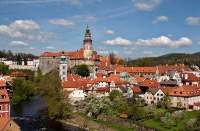 From Prague: Full-Day Český Krumlov Tour with Lunch - Getting From Prague: The Bus Ride You Can Plan Around