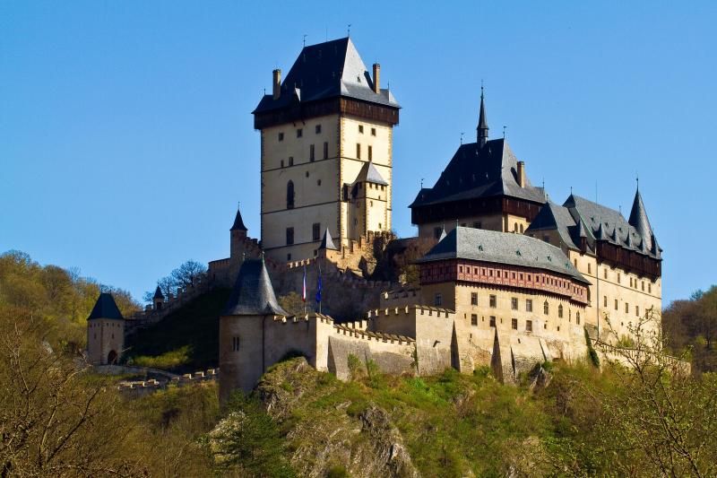 From Prague: Karlstejn Castle Skip-the-Line Ticket and Tour - Karlštejn Castle: what makes this hilltop stop so worth it
