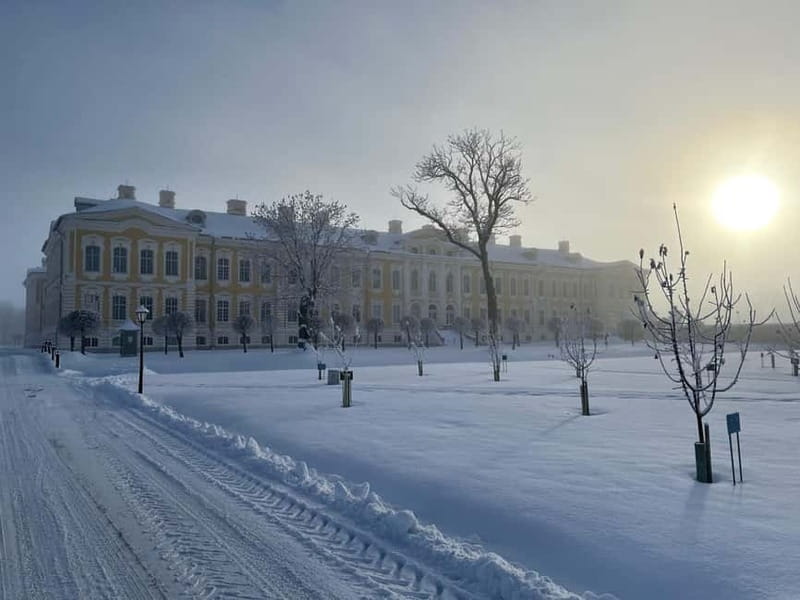 From Riga: Trip to Hill of Crosses, Rundale Palace & Bauska - Rundāle Palace: the French-garden wow factor with planned time