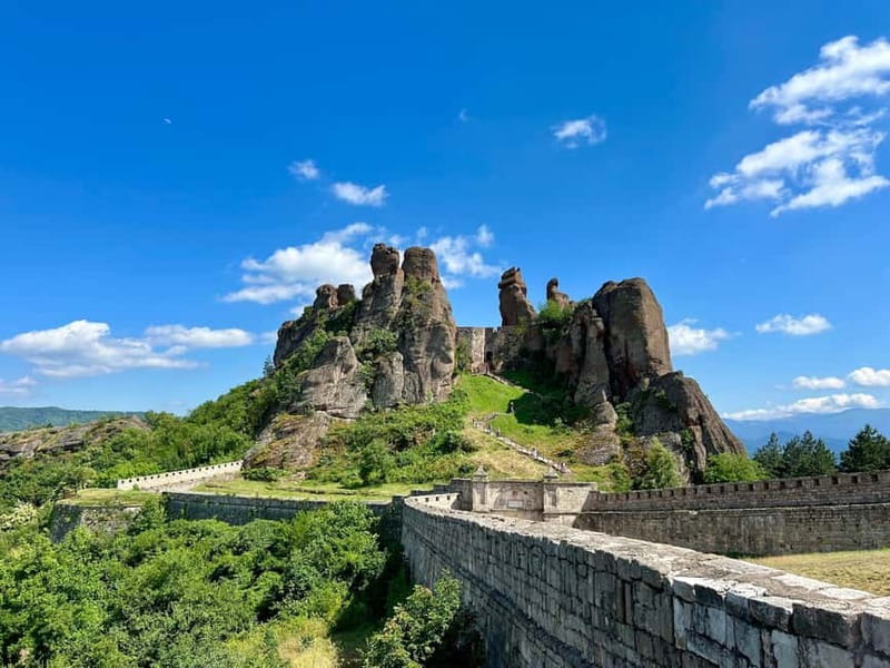 From Sofia: Belogradchik Fortress & Venetsa Cave 12 hrs Tour - Venetsa Cave: colored light turns formations into a visual story