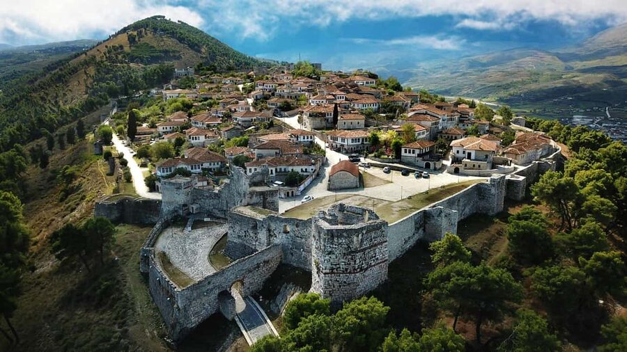From Tirana/Durres to Berati UNESCO City+Castle & Belsh Lake - Key Things I’d Aim to Notice on This Day Trip