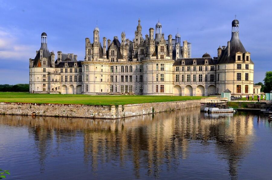 From Tours: Chenonceau and Chambord Castles Guided Tour - Who this tour suits best (and who should reconsider)