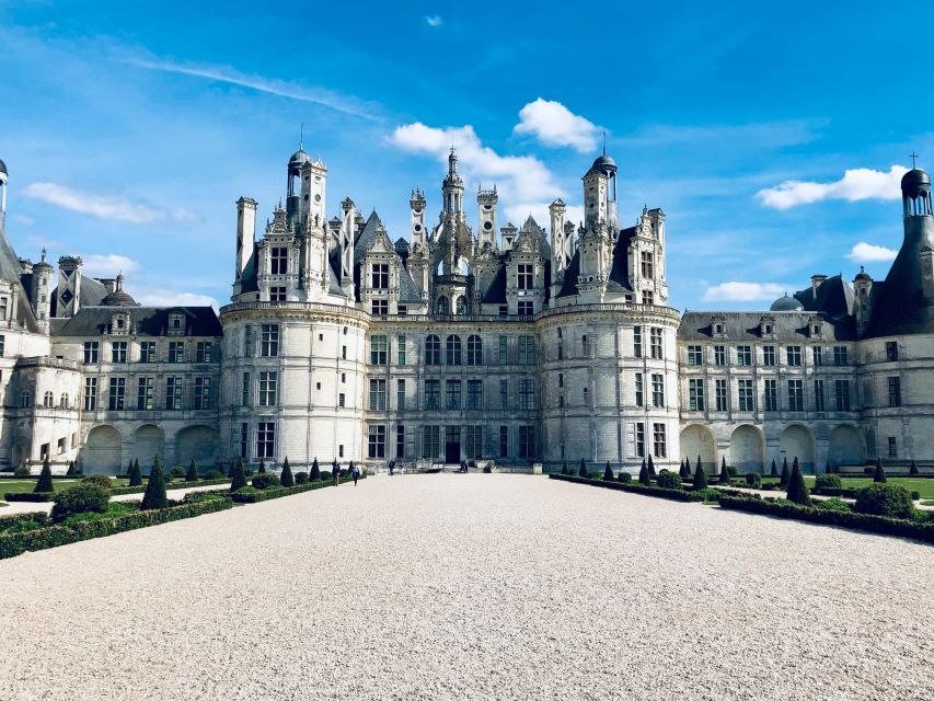 From Tours: Chenonceau and Chambord Castles Guided Tour - Why Chambord and Chenonceau click together