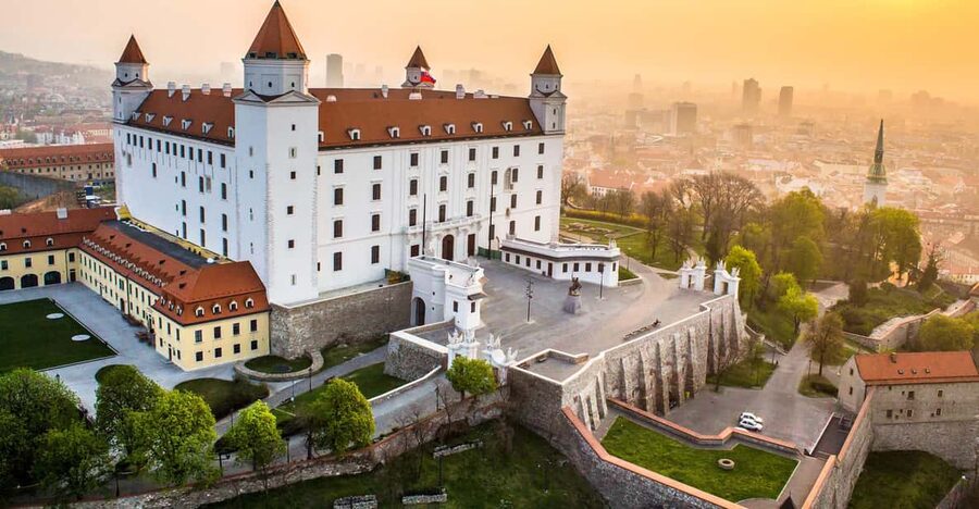 From Vienna: Bratislava with Local Guide, Castle & UFO Views - Bratislava by minivan: how the day starts in Vienna