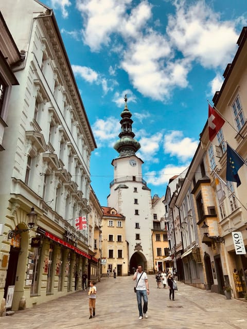 From Vienna: Bratislava with Local Guide, Castle & UFO Views - UFO Observation Deck: skyline views and Danube perspective
