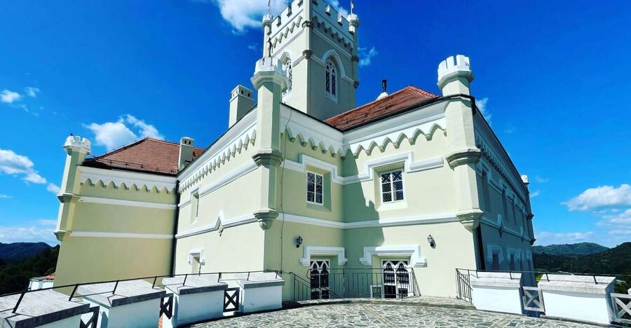 From Zagreb: Varazdin Baroque Town & Trakoscan Castle - Varazdin on foot: baroque streets, fortress views, and church time