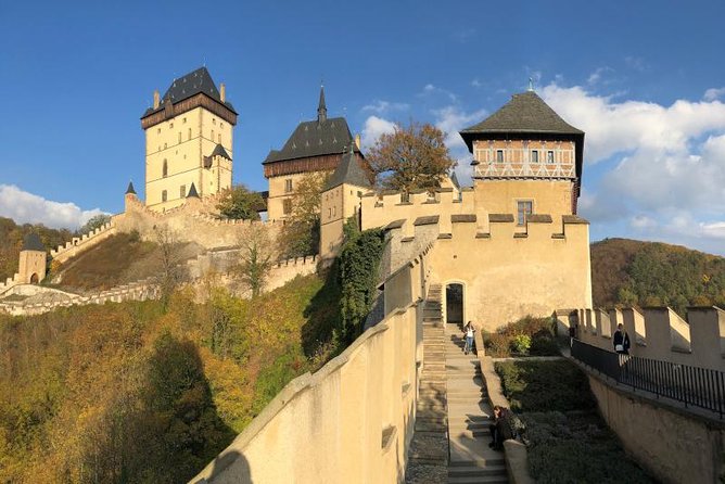 Full-Day Countryside Bike Tour to Karlstejn Castle (small group) - Karlštejn Castle in one hour: what you get and what costs extra