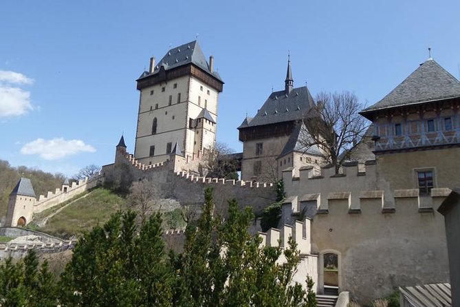 Full-Day Countryside E-Bike Tour to Karlstejn Castle (small group - PRAHA BIKE check-in: what happens before you roll out