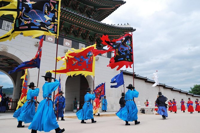 Full-Day Palace Tour in Seoul - Lunch at a Traditional Restaurant Plus a Ginseng Center Stop